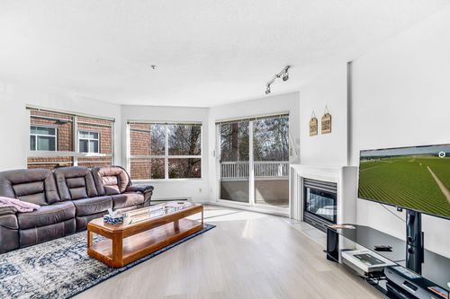 303-8139 121a St, Surrey, BC, V3W0Z2 | Card Image