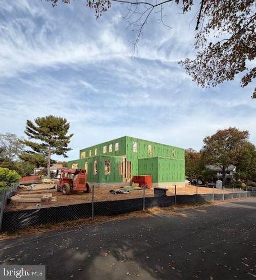 9420 Vernon Dr, Great Falls, VA, 22066-2219 | Card Image