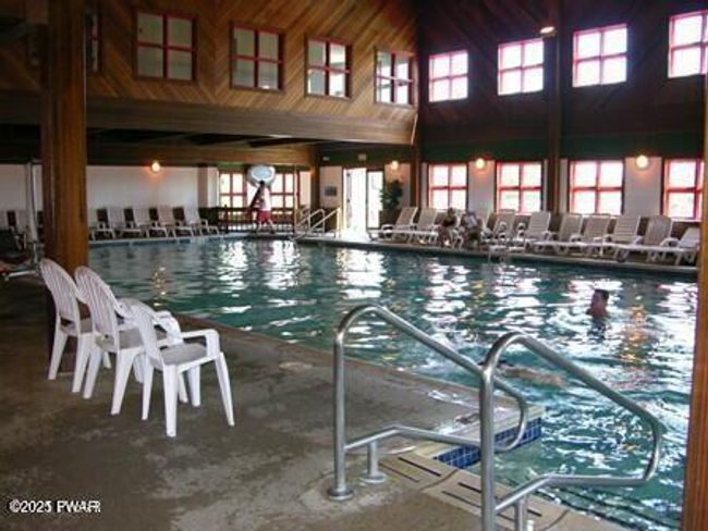 3 Clubhouse Indoor Pool | Image 93