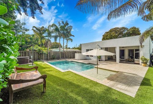 1224 Ne 12th Ave, Fort Lauderdale, FL, 33304-2210 | Card Image