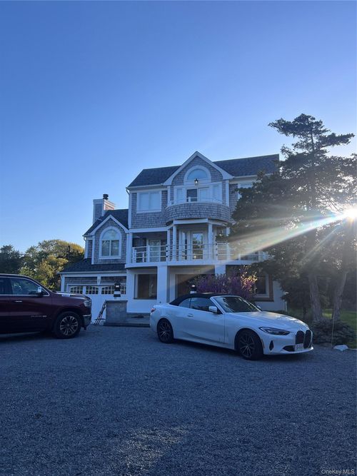 14 Beach Plum Ln, Saint James, NY, 11780-3505 | Card Image