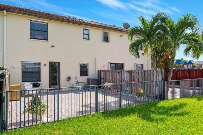0 - 16317 Sw 71st Ter, Townhouse with 3 bedrooms, 2 bathrooms and null parking in Miami FL | Image 26