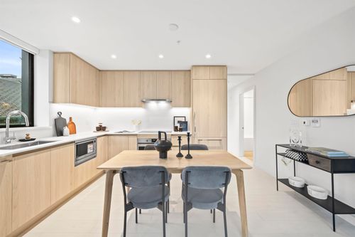 204-4928 Quebec St, Vancouver, BC, V5W2N2 | Card Image