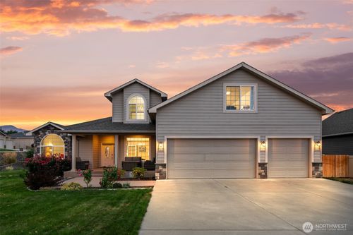 194 Lilly Ln, Wenatchee, WA, 98801-9179 | Card Image