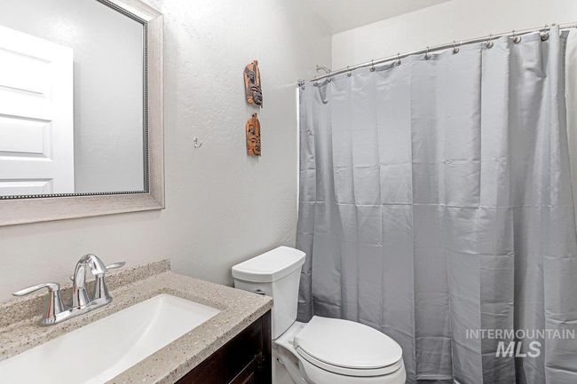 2040 E 2200 N, House other with 9 bedrooms, 6 bathrooms and 2 parking in Twin Falls ID | Image 42