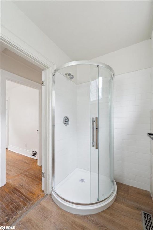 289 Houghton Ave S, House other with 3 bedrooms, 3 bathrooms and 5 parking in Hamilton ON | Image 23
