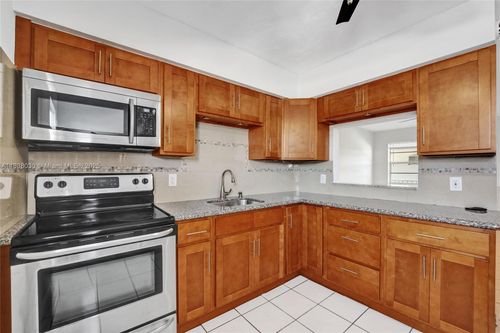 apt-210-7401 Pines Blvd, Pembroke Pines, FL, 33024-7202 | Card Image