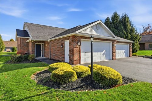 21-a-3205 Penny Ln, New Castle, PA, 16105-1043 | Card Image