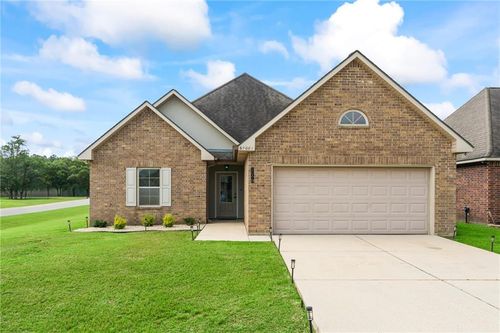 69001 Taverny Ct, Madisonville, LA, 70447-3231 | Card Image