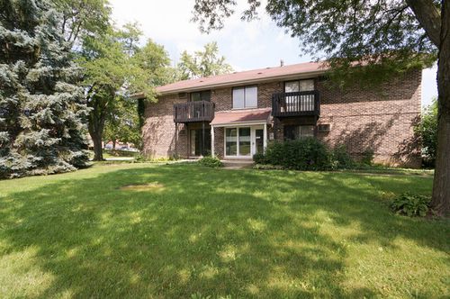 apt-a-1101 Florence Dr, Westmont, IL, 60559-2719 | Card Image