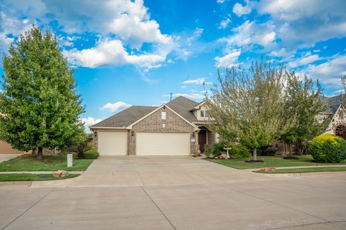 1317 Monticello Dr, Burleson, TX, 76028-2939 | Card Image
