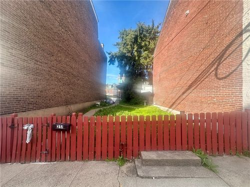 251 37th St, Lawrenceville, PA, 15201 | Card Image