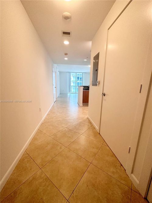 2515-1060 Brickell Ave, Miami, FL, 33131-3923 | Card Image