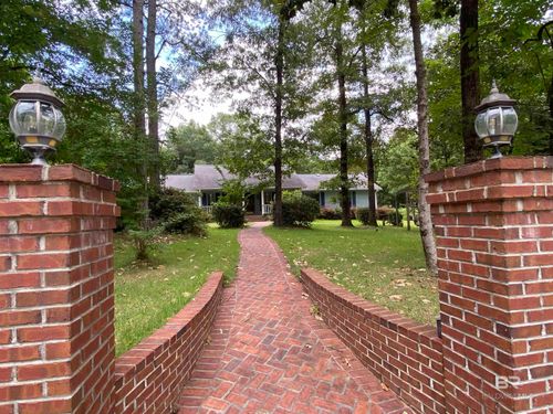 160 Mockingbird Ln, Monroeville, AL, 36460-2166 | Card Image