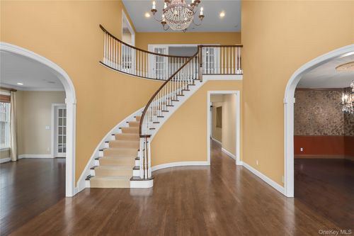 18 Shelley Ln, West Harrison, NY, 10604-1134 | Card Image