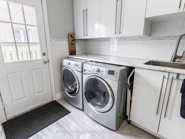 70 Colonel Bertram Rd, House other with 6 bedrooms, 5 bathrooms and 4 parking in Brampton ON | Image 15