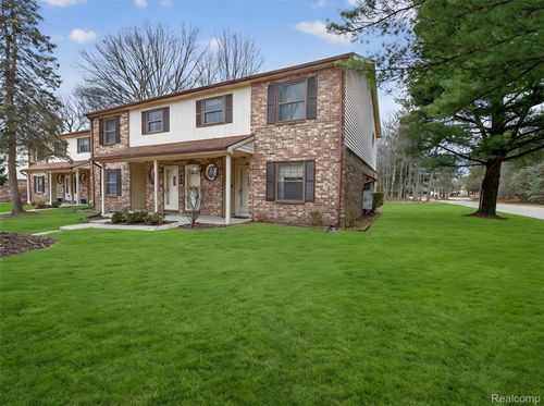 35652 Castlewood Ct, Westland, MI, 48185-6691 | Card Image