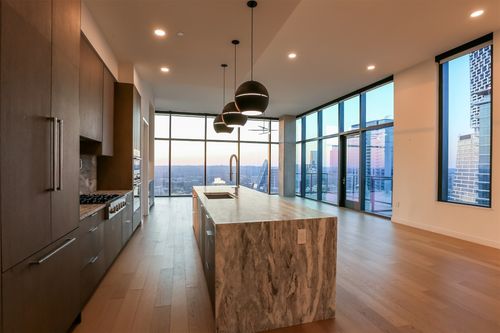 apt-4207-700 River St, Austin, TX, 78701-4939 | Card Image
