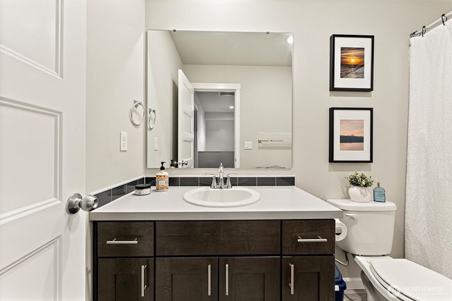 Upstairs full bath. | Image 24