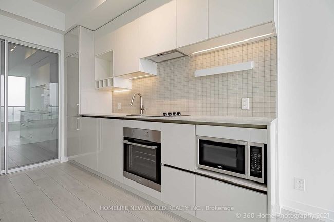 3007 - 5 Buttermill Ave, Condo with 2 bedrooms, 2 bathrooms and null parking in Vaughan ON | Image 13