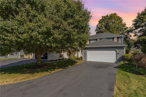 18 Winding Wood, Pittsford, NY, 14534-4402 | Card Image