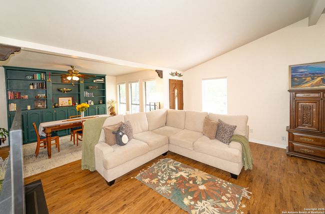 5215 Overbrook Dr, House other with 3 bedrooms, 2 bathrooms and null parking in Austin TX | Image 7