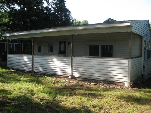 128 N Lake Ave, Southwick, MA, 01077-9670 | Card Image
