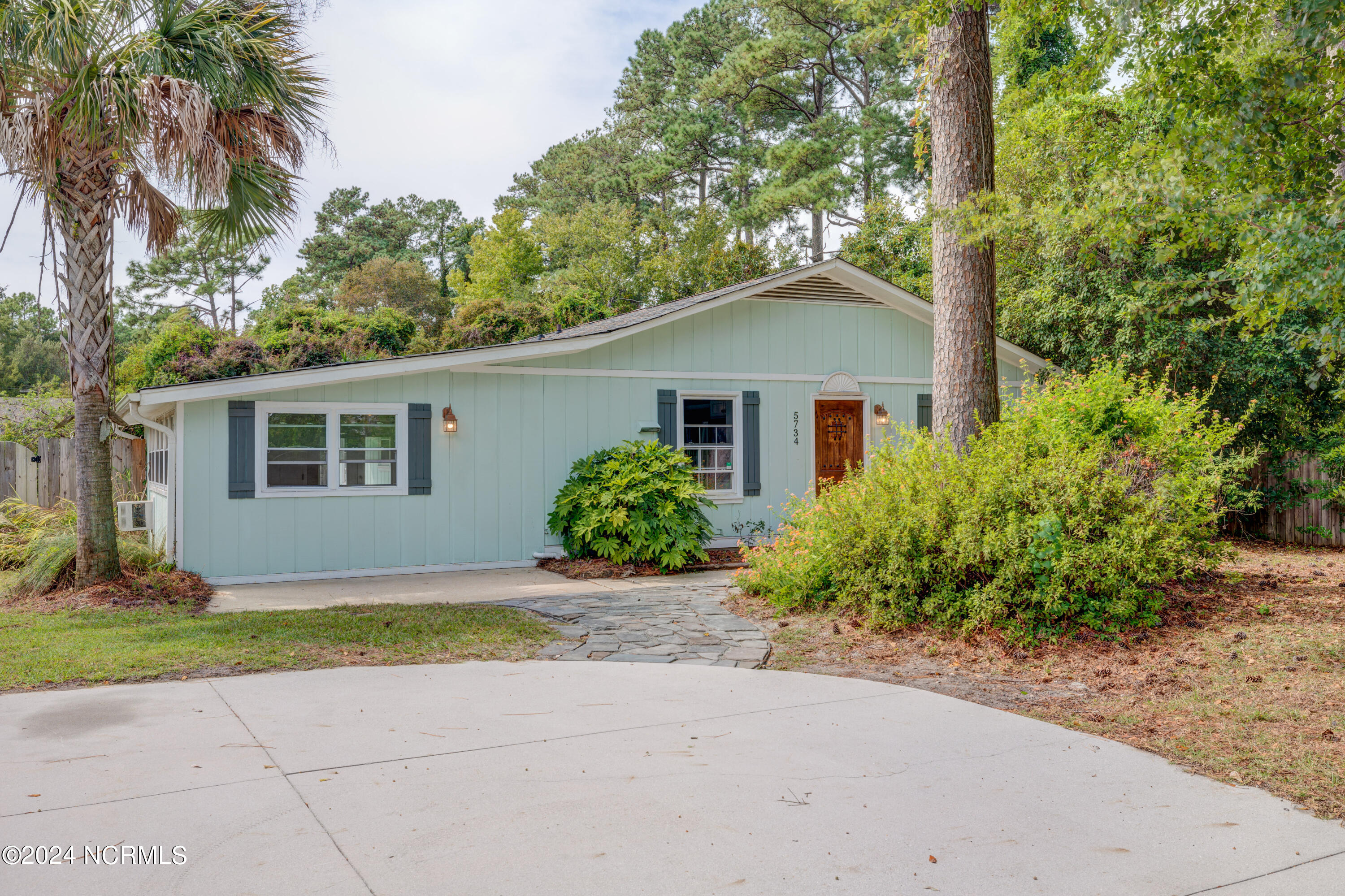 Roseland Dr, Wilmington, NC 28409