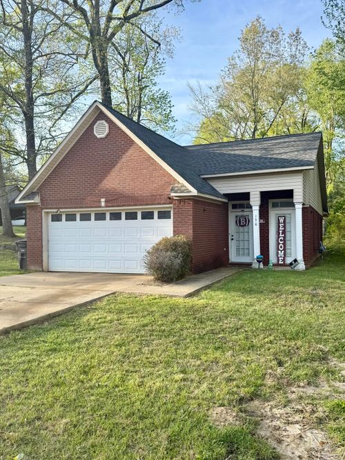 130 Oakpoint Dr, Plantersville, MS, 38862-1001 | Card Image