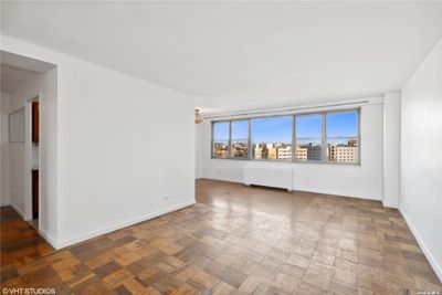 B807 - 61-20 Grand Central Parkway, Home with 1 bedrooms, 1 bathrooms and null parking in Forest Hills NY | Image 3