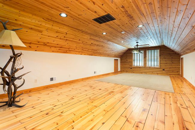 028__90a6526_-_97 | Image 22