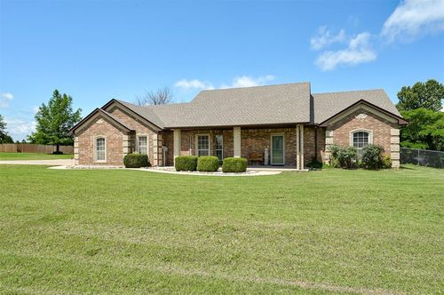 121 Eagle Lake Lane, Newcastle, OK, 73065 | Card Image