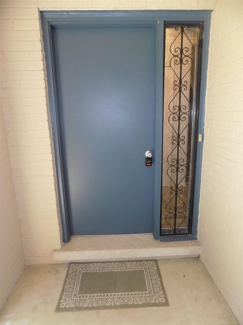 17769 Edloytom Way, Clinton Township, MI, 48038-6830 | Card Image