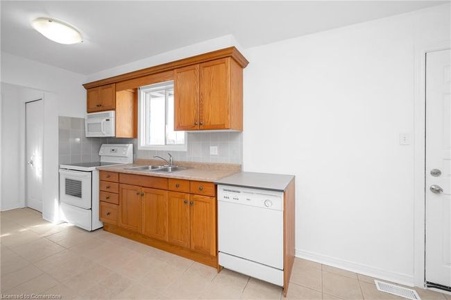82 Lampman Cres, House other with 4 bedrooms, 2 bathrooms and 3 parking in Thorold ON | Image 10