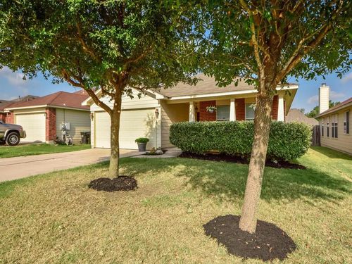 203 Fistral Dr, Hutto, TX, 78634-5516 | Card Image