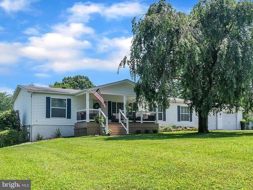 104 Heatherly Ln, Avondale, PA, 19311-9706 | Card Image