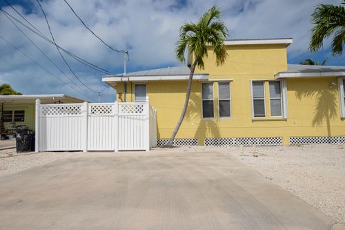 441 3rd St, Key Colony Beach, FL, 33051 | Card Image