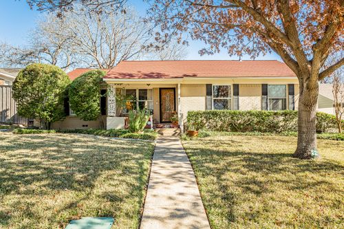802 Kirkwood Dr, Dallas, TX, 75218-2208 | Card Image