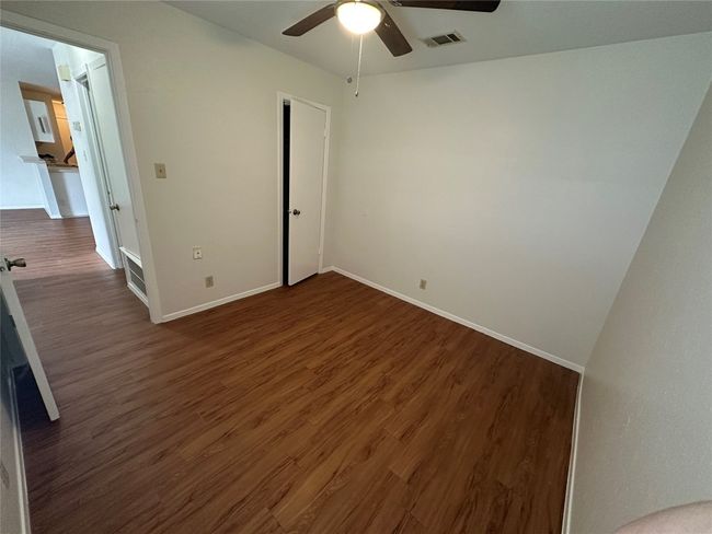 Secondary bedroom 1 | Image 12