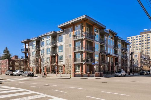 106 - 305 18 Avenue Sw, Home with 2 bedrooms, 2 bathrooms and 1 parking in Calgary AB | Card Image