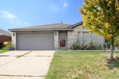 1900 Cedar Tree Dr, Fort Worth, TX, 76131-2220 | Card Image