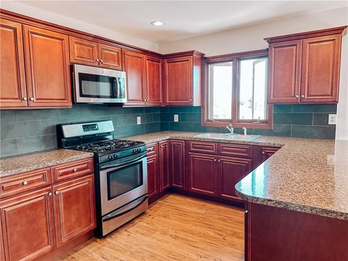 apt-3f-341 Metacom Ave, Warren, RI, 02885-1900 | Card Image