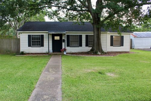 716 E Miller St, Angleton, TX, 77515-5618 | Card Image