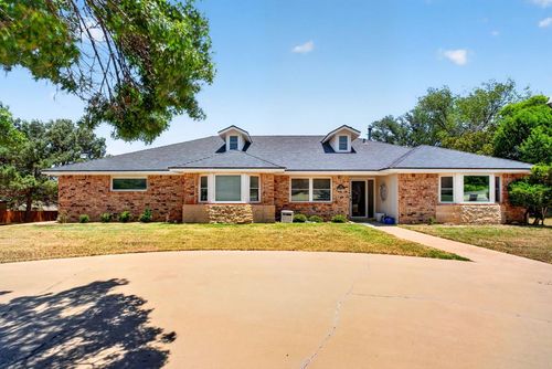 607 Highland Dr, Big Spring, TX, 79720-6610 | Card Image