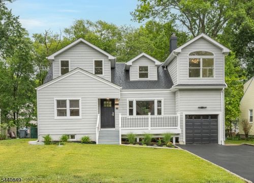 25 Montgomery Rd, Livingston, NJ, 07039-4138 | Card Image