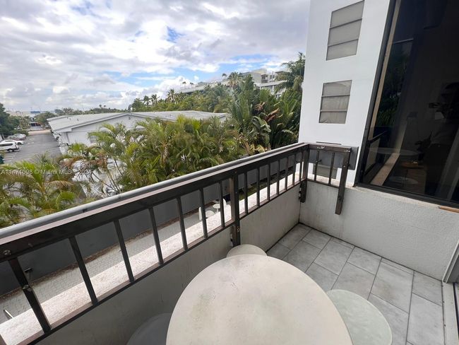 APT-3C - 150 Sunrise Dr, Condo with 2 bedrooms, 2 bathrooms and null parking in Key Biscayne FL | Image 22