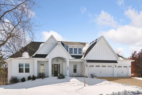 752 Summerbrooke Cir, Eagan, MN, 55123-2363 | Card Image
