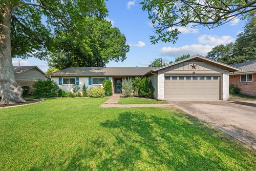 8612 Stillwood Ln, Austin, TX, 78757-6965 | Card Image