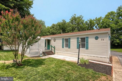 36 Garden Pkwy, CARLISLE, PA, 17013-9221 | Card Image
