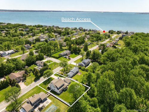 700 Gin Ln, Southold, NY, 11971-4228 | Card Image